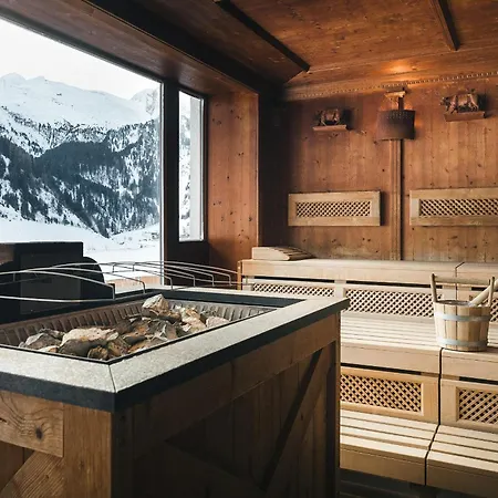 クラウスナーホフ ホテル トゥクス