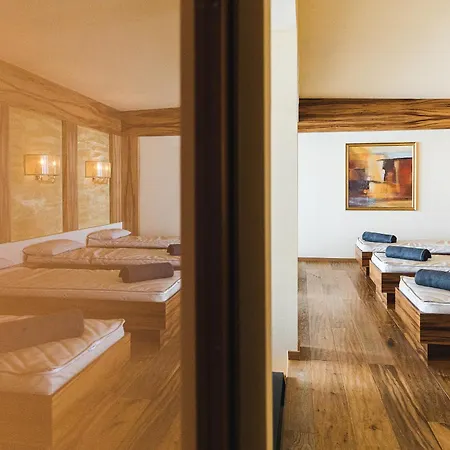 クラウスナーホフ 4*